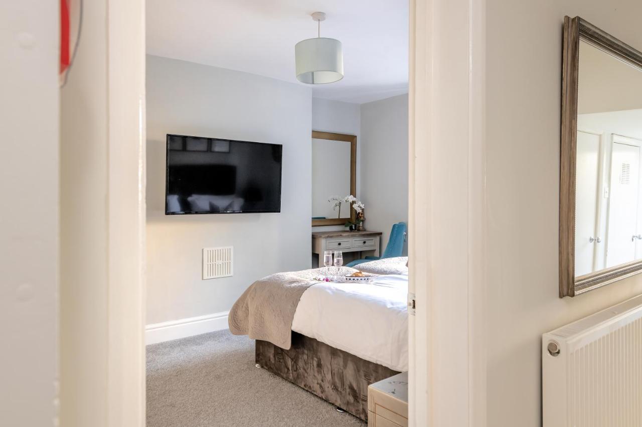 Gorgeous Garden Apartment Bath Bagian luar foto
